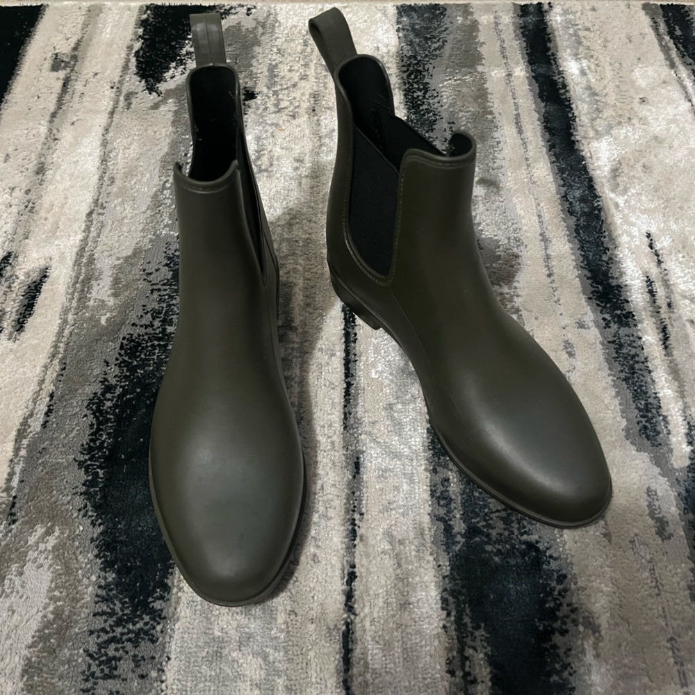Chelsea Rain Boots from A New Day size 9